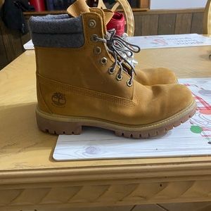 Timberland size 8 Men previously used 3x